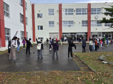 ラジオ体操でお手本になる中学生。